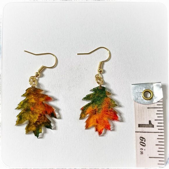 Acrylic oak leaf earrings. Handmade - Picture 2 of 2